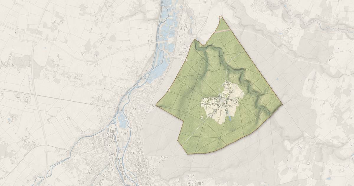 Portrait cartographique de Paucourt : relief, eau, forêts, bâti et voies, calculés à partir des données de l'IGN