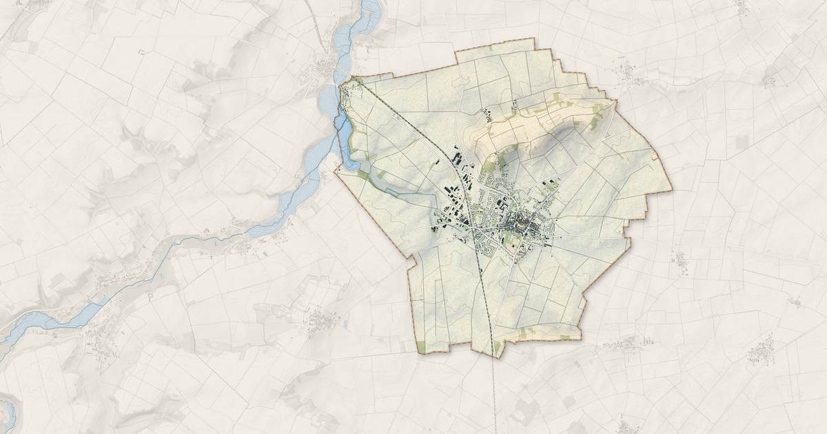 Portrait cartographique de Puiseaux : relief, eau, forêts, bâti et voies, calculés à partir des données de l'IGN