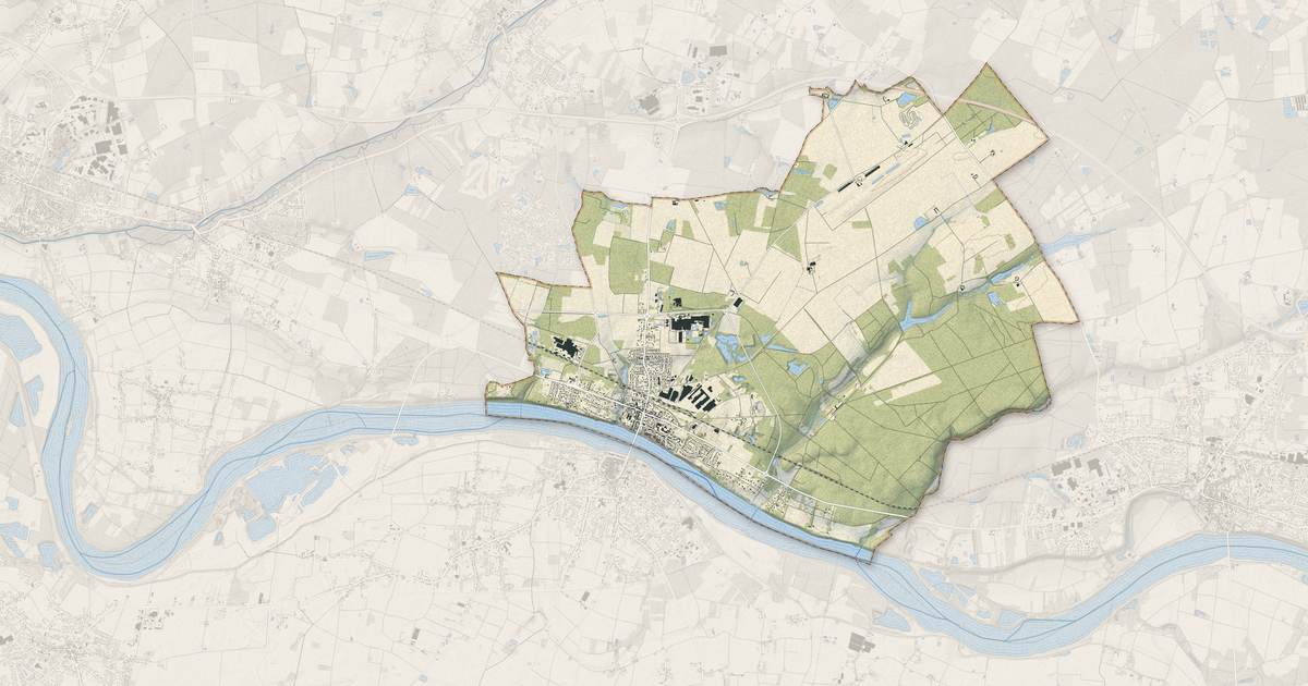Portrait cartographique de Saint-Denis-de-l'Hôtel : relief, eau, forêts, bâti et voies, calculés à partir des données de l'IGN