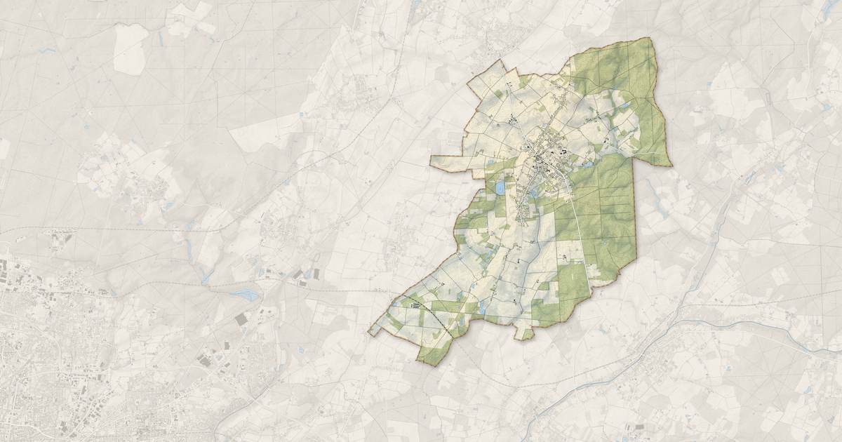 Portrait cartographique de Traînou : relief, eau, forêts, bâti et voies, calculés à partir des données de l'IGN