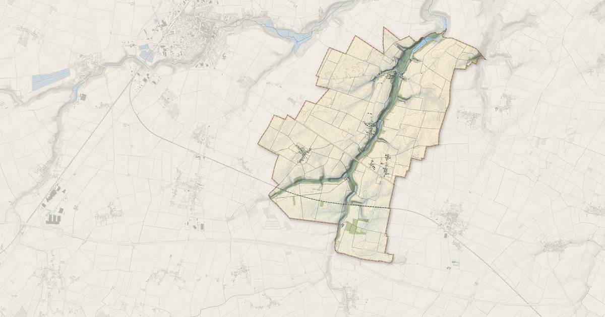 Portrait cartographique de Yèvre-la-Ville : relief, eau, forêts, bâti et voies, calculés à partir des données de l'IGN