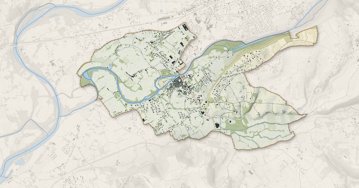 Portrait cartographique de Bretenoux : relief, eau, forêts, bâti et voies, calculés à partir des données de l'IGN