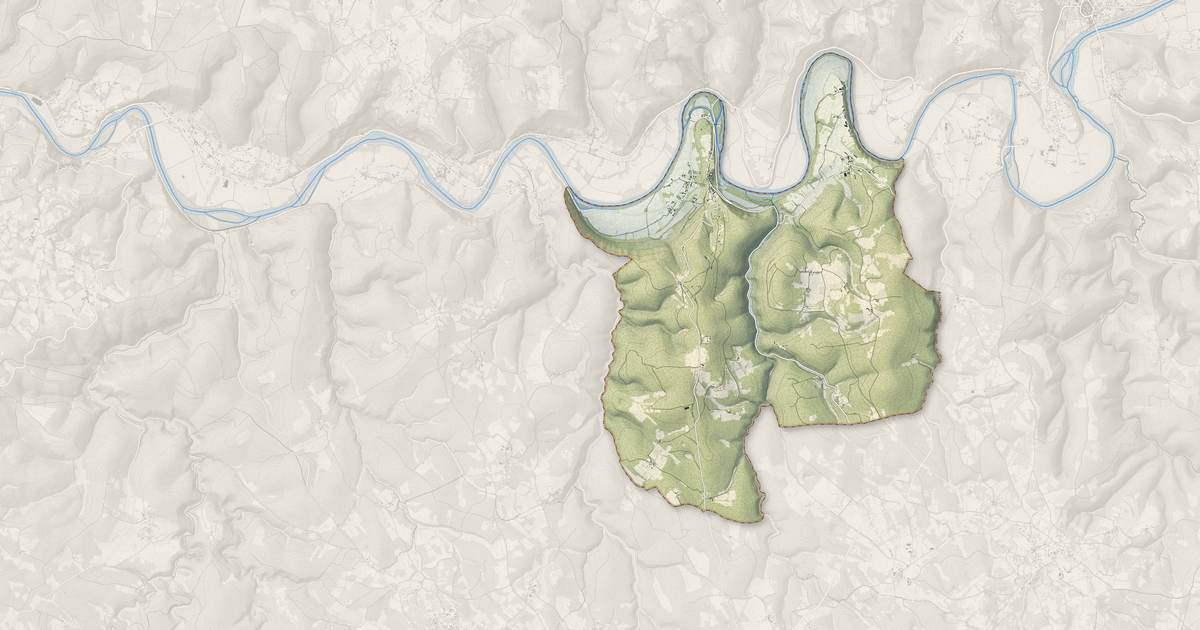 Portrait cartographique de Calvignac : relief, eau, forêts, bâti et voies, calculés à partir des données de l'IGN