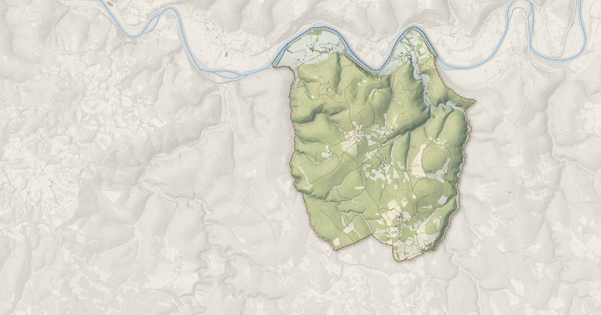 Portrait cartographique de Cénevières : relief, eau, forêts, bâti et voies, calculés à partir des données de l'IGN
