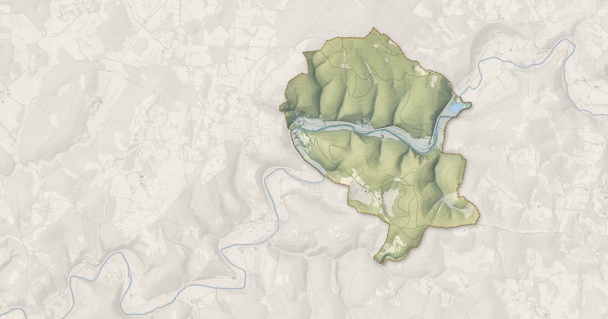 Portrait cartographique de Espagnac-Sainte-Eulalie : relief, eau, forêts, bâti et voies, calculés à partir des données de l'IGN