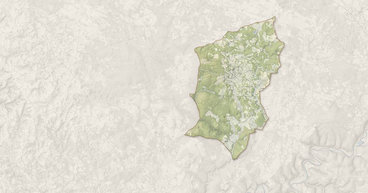 Portrait cartographique de Espédaillac : relief, eau, forêts, bâti et voies, calculés à partir des données de l'IGN