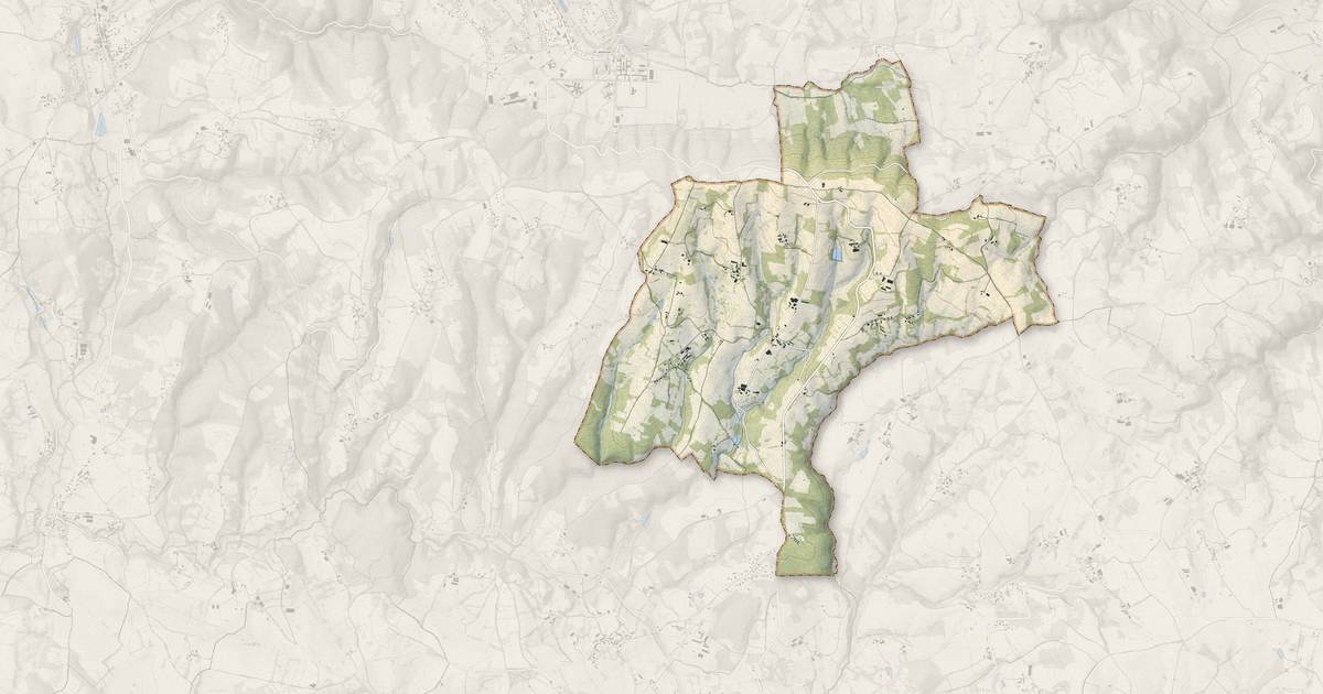 Portrait cartographique de Espeyroux : relief, eau, forêts, bâti et voies, calculés à partir des données de l'IGN