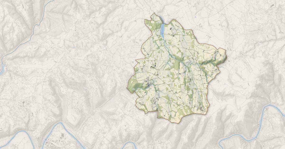 Portrait cartographique de Felzins : relief, eau, forêts, bâti et voies, calculés à partir des données de l'IGN