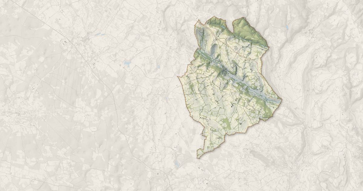 Portrait cartographique de Fons : relief, eau, forêts, bâti et voies, calculés à partir des données de l'IGN