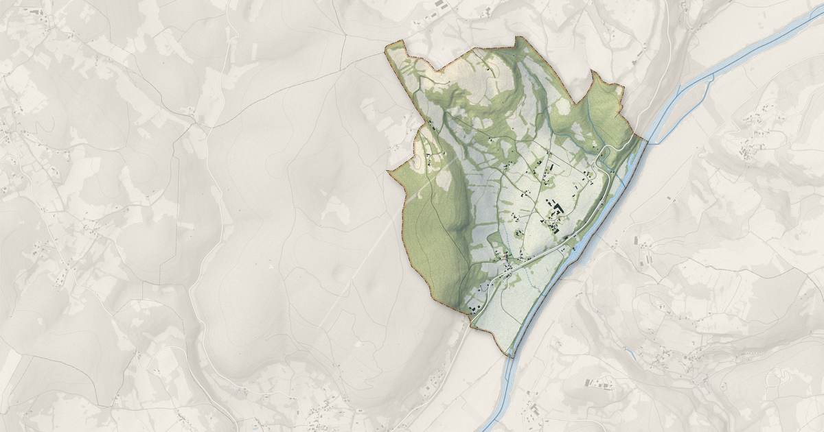 Portrait cartographique de Frontenac : relief, eau, forêts, bâti et voies, calculés à partir des données de l'IGN