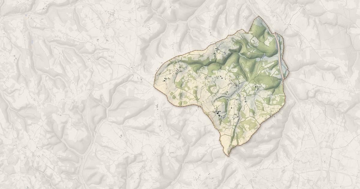 Portrait cartographique de Ginouillac : relief, eau, forêts, bâti et voies, calculés à partir des données de l'IGN