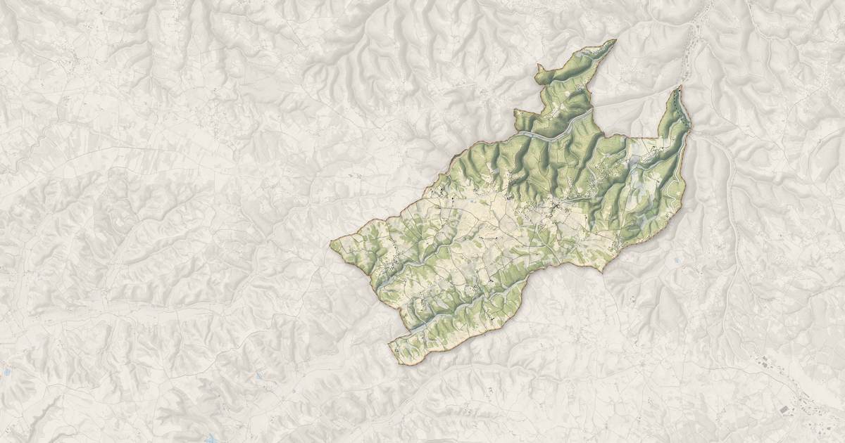 Portrait cartographique de Labastide-Marnhac : relief, eau, forêts, bâti et voies, calculés à partir des données de l'IGN