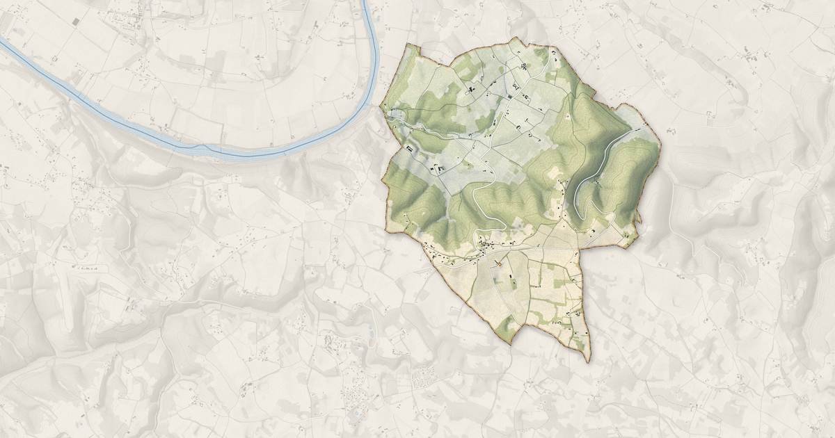 Portrait cartographique de Lacapelle-Cabanac : relief, eau, forêts, bâti et voies, calculés à partir des données de l'IGN