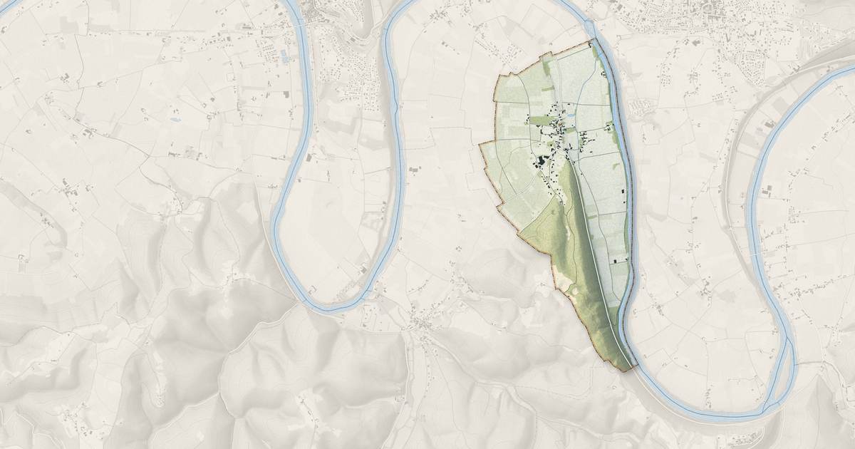 Portrait cartographique de Lagardelle : relief, eau, forêts, bâti et voies, calculés à partir des données de l'IGN