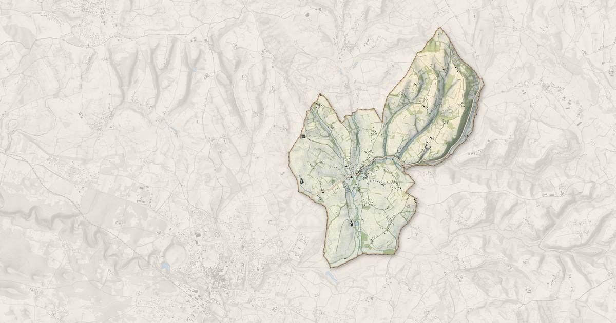 Portrait cartographique de Lavergne : relief, eau, forêts, bâti et voies, calculés à partir des données de l'IGN