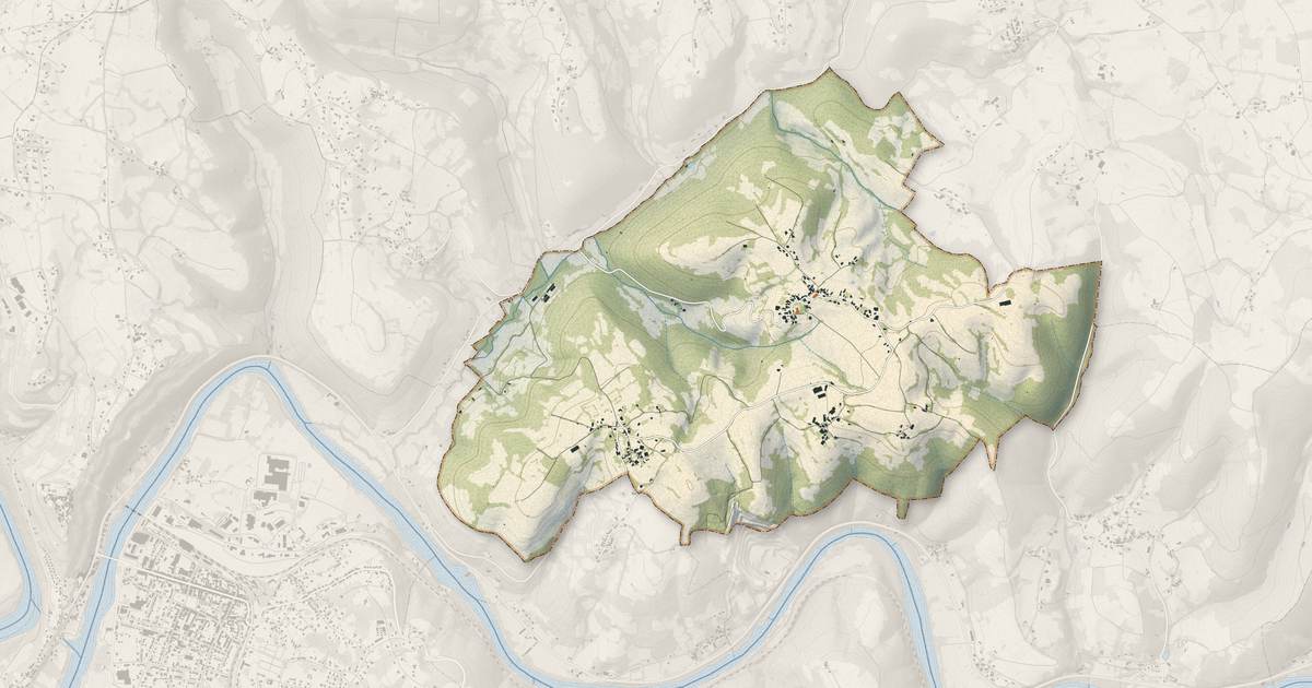 Portrait cartographique de Lentillac-Saint-Blaise : relief, eau, forêts, bâti et voies, calculés à partir des données de l'IGN