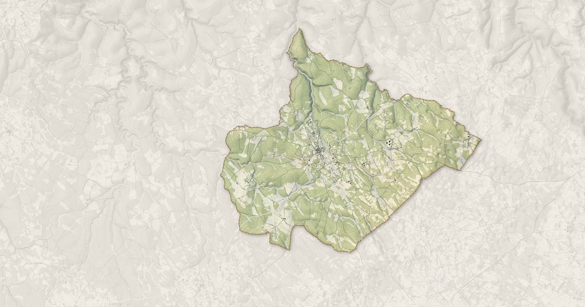 Portrait cartographique de Limogne-en-Quercy : relief, eau, forêts, bâti et voies, calculés à partir des données de l'IGN