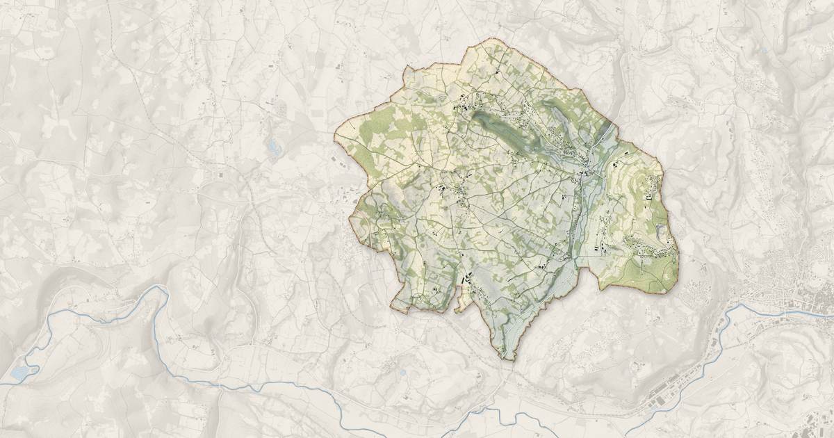 Portrait cartographique de Lissac-et-Mouret : relief, eau, forêts, bâti et voies, calculés à partir des données de l'IGN