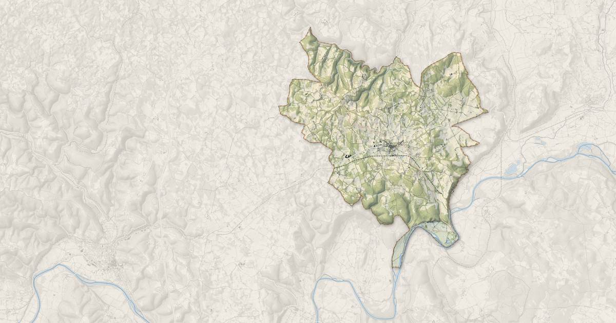Portrait cartographique de Martel : relief, eau, forêts, bâti et voies, calculés à partir des données de l'IGN
