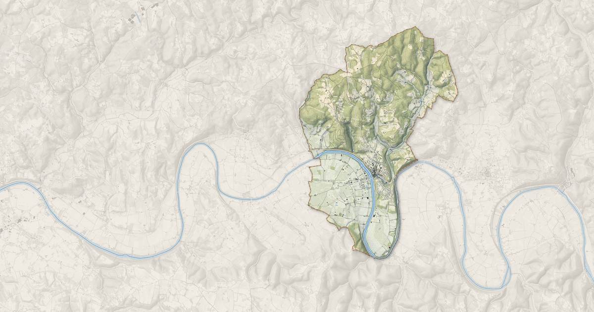 Portrait cartographique de Puy-l'Évêque : relief, eau, forêts, bâti et voies, calculés à partir des données de l'IGN