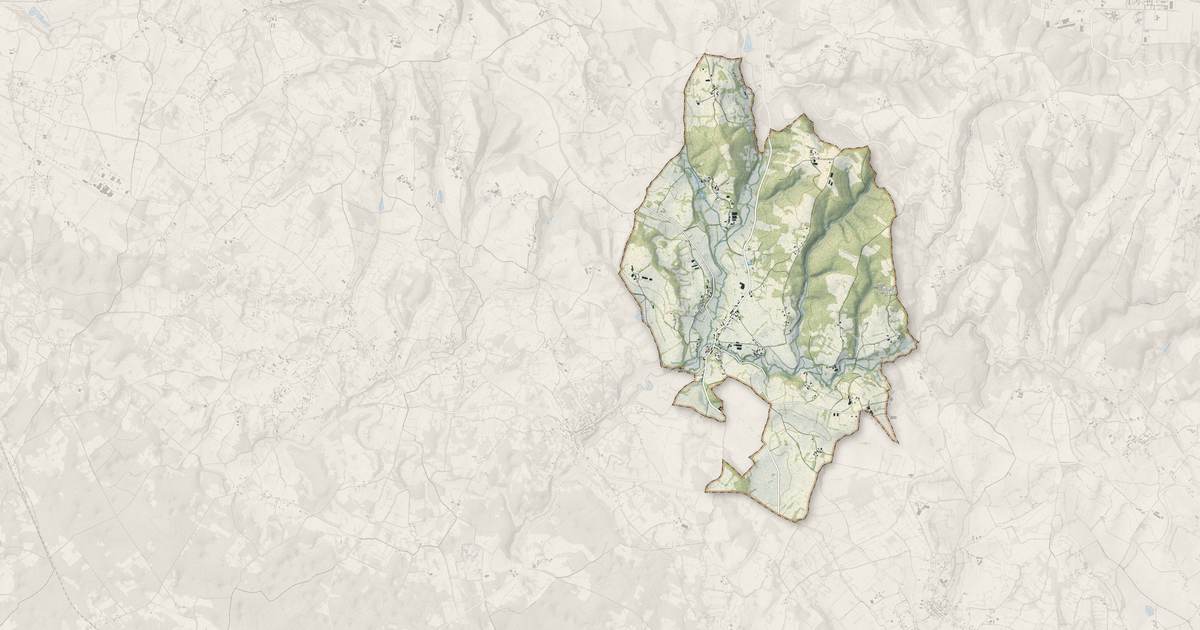 Portrait cartographique de Rueyres : relief, eau, forêts, bâti et voies, calculés à partir des données de l'IGN