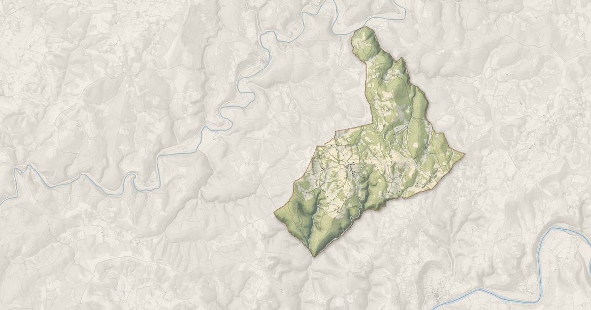 Portrait cartographique de Saint-Chels : relief, eau, forêts, bâti et voies, calculés à partir des données de l'IGN
