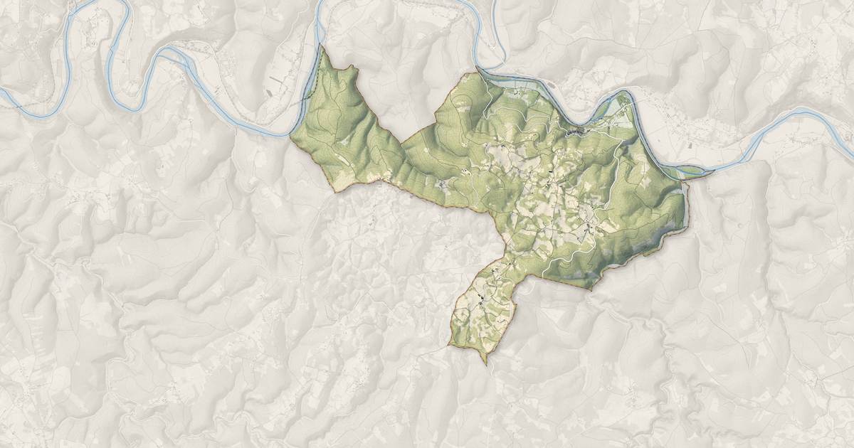 Portrait cartographique de Saint-Cirq-Lapopie : relief, eau, forêts, bâti et voies, calculés à partir des données de l'IGN