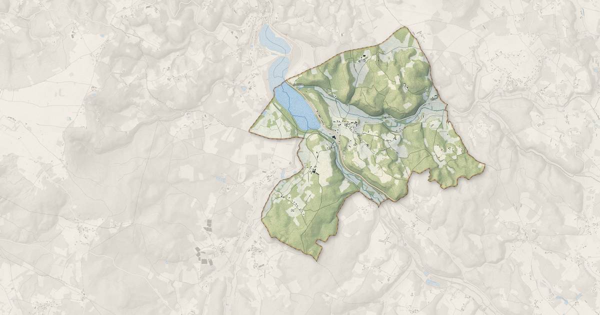 Portrait cartographique de Saint-Cirq-Madelon : relief, eau, forêts, bâti et voies, calculés à partir des données de l'IGN