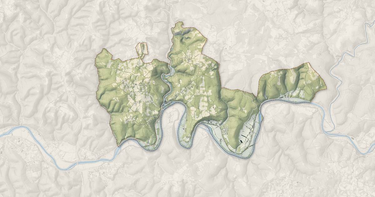 Portrait cartographique de Saint Géry-Vers : relief, eau, forêts, bâti et voies, calculés à partir des données de l'IGN