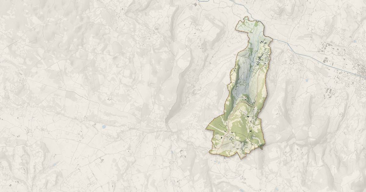 Portrait cartographique de Saint-Médard-de-Presque : relief, eau, forêts, bâti et voies, calculés à partir des données de l'IGN
