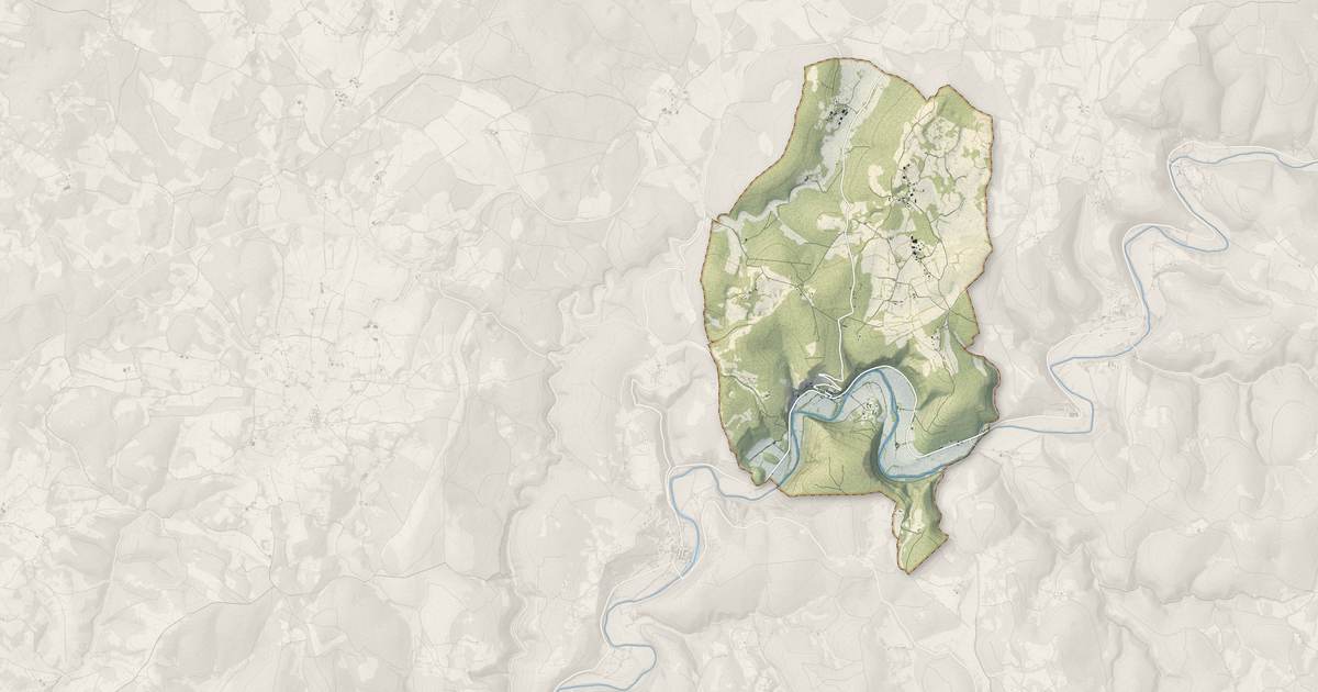 Portrait cartographique de Saint-Sulpice : relief, eau, forêts, bâti et voies, calculés à partir des données de l'IGN