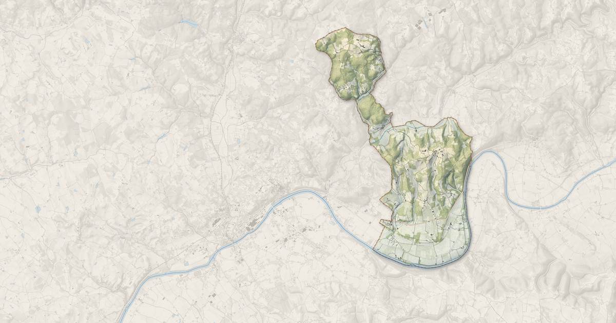 Portrait cartographique de Soturac : relief, eau, forêts, bâti et voies, calculés à partir des données de l'IGN
