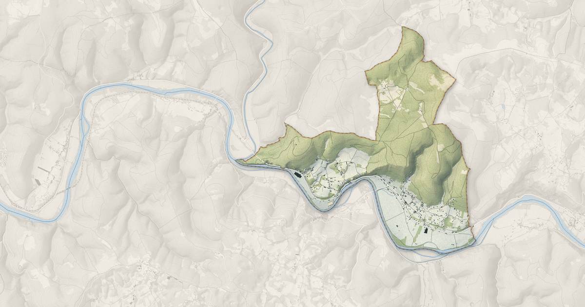 Portrait cartographique de Tour-de-Faure : relief, eau, forêts, bâti et voies, calculés à partir des données de l'IGN
