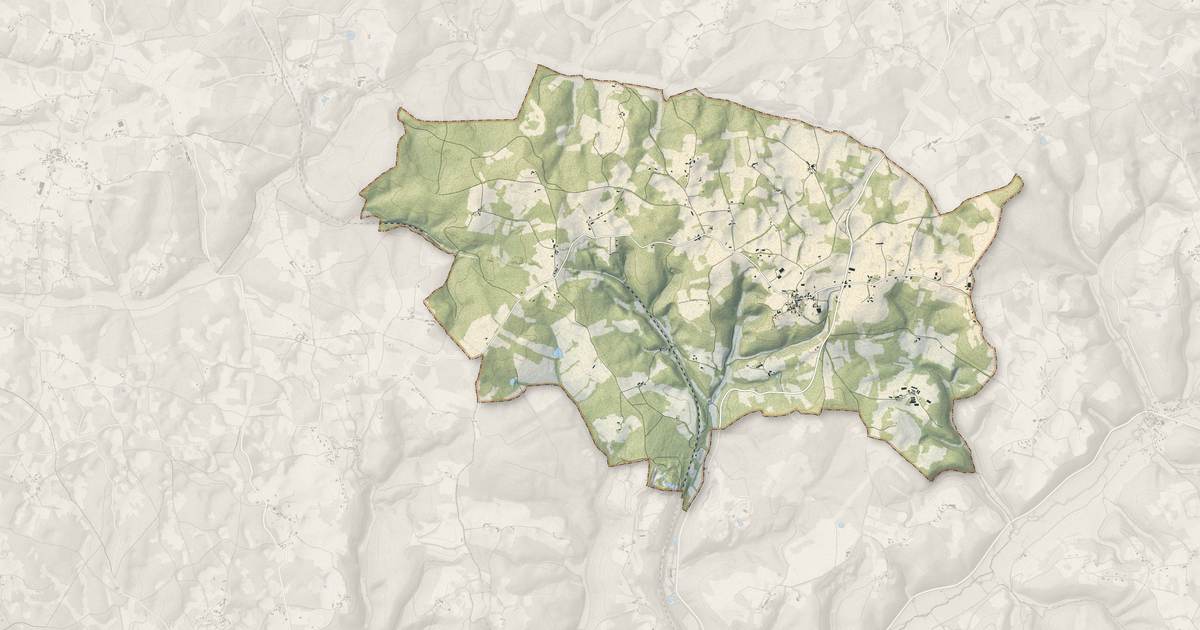 Portrait cartographique de Uzech : relief, eau, forêts, bâti et voies, calculés à partir des données de l'IGN