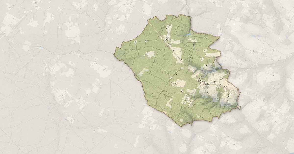Portrait cartographique de Antagnac : relief, eau, forêts, bâti et voies, calculés à partir des données de l'IGN