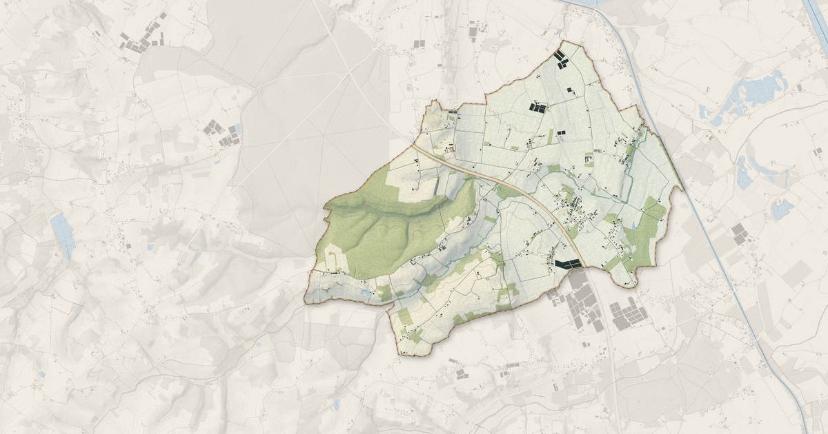 Portrait cartographique de Calonges : relief, eau, forêts, bâti et voies, calculés à partir des données de l'IGN
