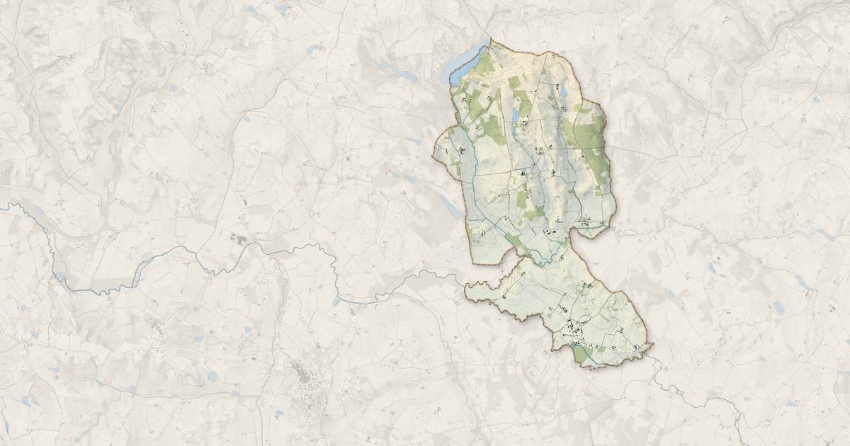Portrait cartographique de Cavarc : relief, eau, forêts, bâti et voies, calculés à partir des données de l'IGN
