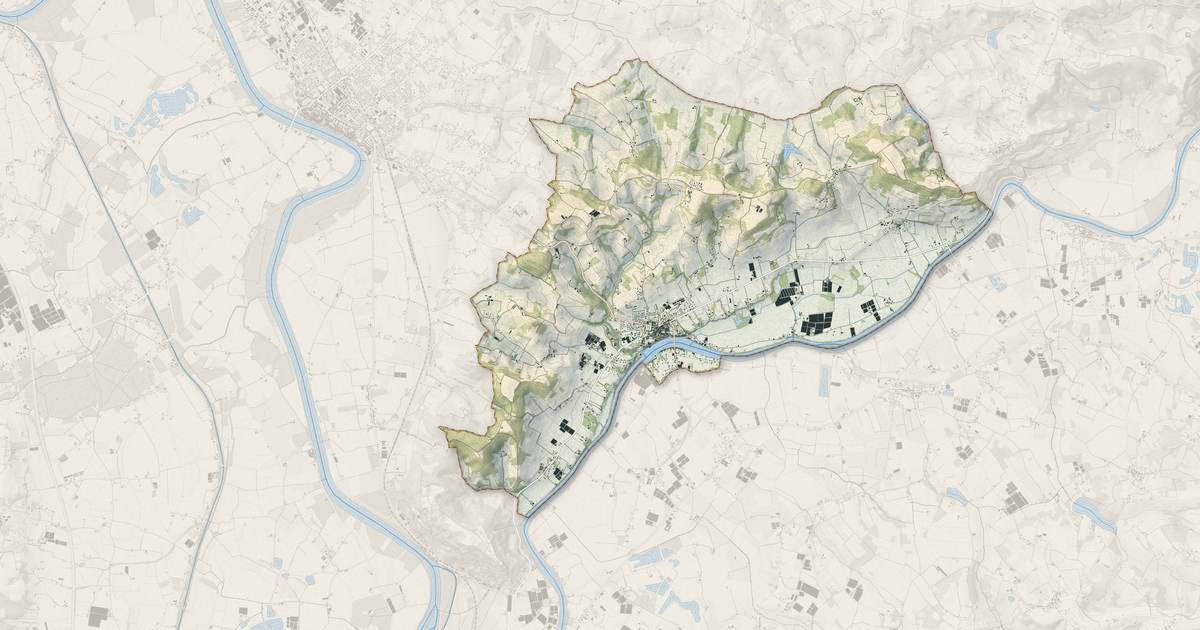 Portrait cartographique de Clairac : relief, eau, forêts, bâti et voies, calculés à partir des données de l'IGN