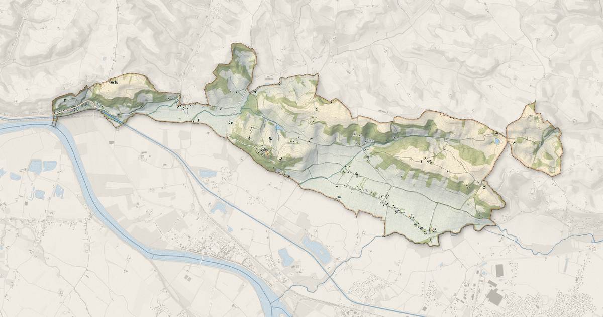 Portrait cartographique de Clermont-Soubiran : relief, eau, forêts, bâti et voies, calculés à partir des données de l'IGN