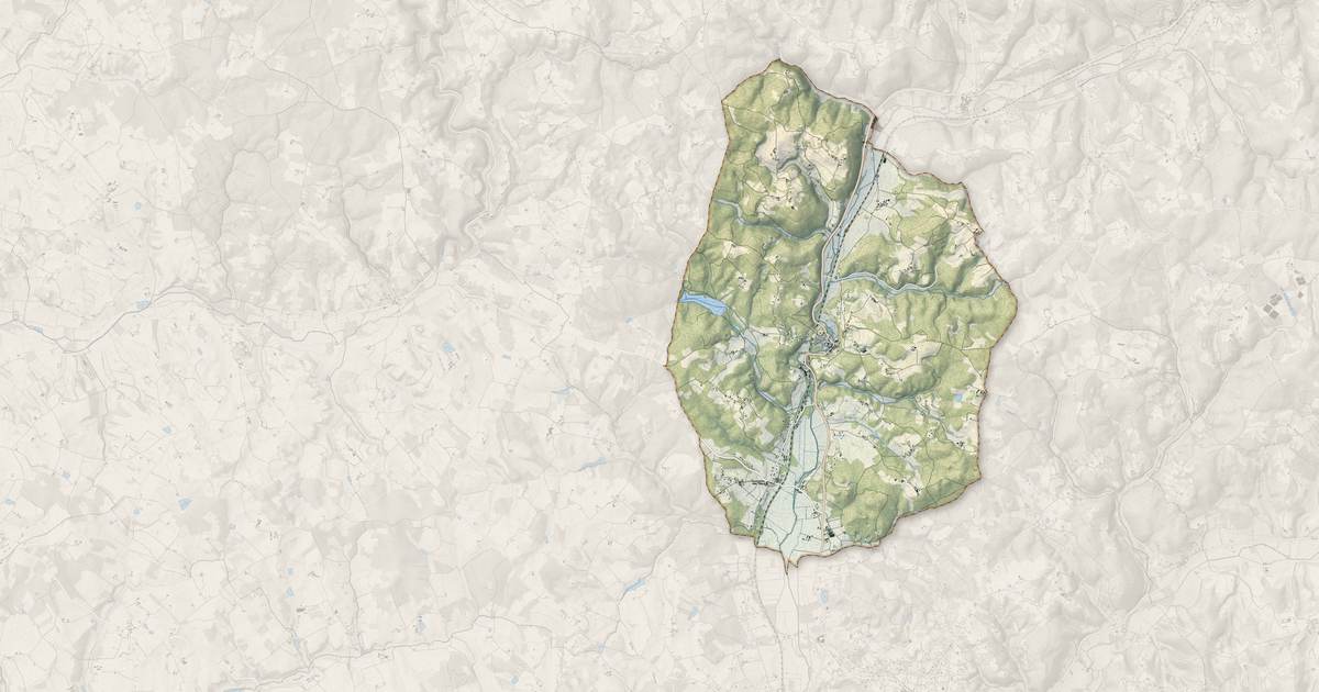 Portrait cartographique de Cuzorn : relief, eau, forêts, bâti et voies, calculés à partir des données de l'IGN