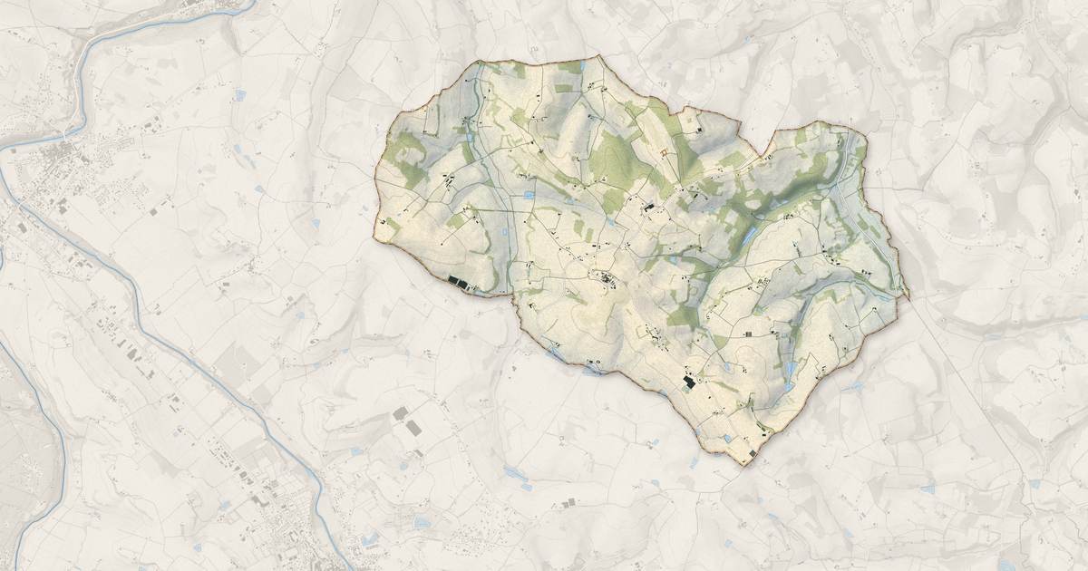 Portrait cartographique de Espiens : relief, eau, forêts, bâti et voies, calculés à partir des données de l'IGN
