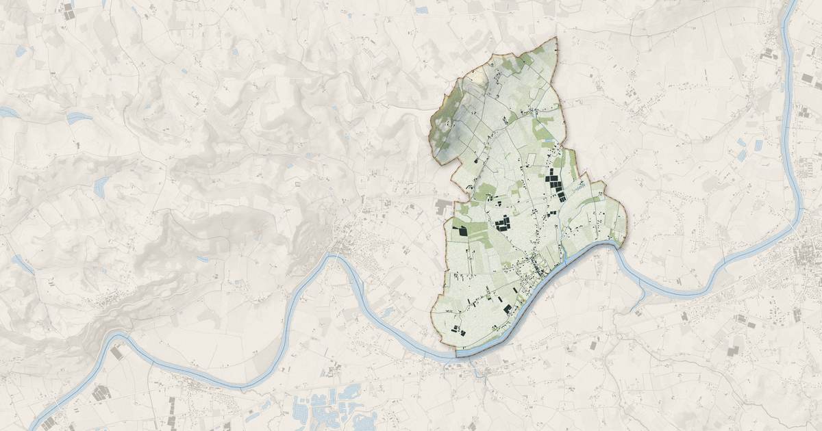 Portrait cartographique de Fongrave : relief, eau, forêts, bâti et voies, calculés à partir des données de l'IGN