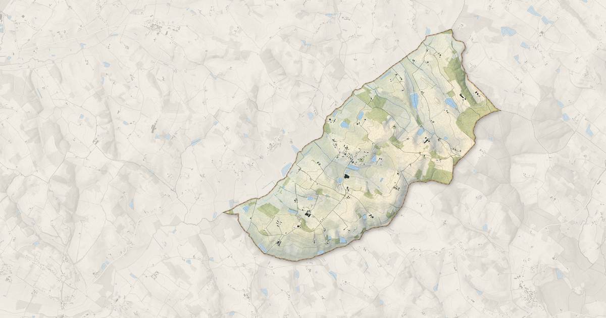 Portrait cartographique de Labretonie : relief, eau, forêts, bâti et voies, calculés à partir des données de l'IGN