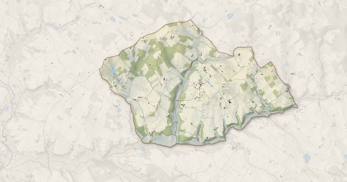 Portrait cartographique de Lacaussade : relief, eau, forêts, bâti et voies, calculés à partir des données de l'IGN
