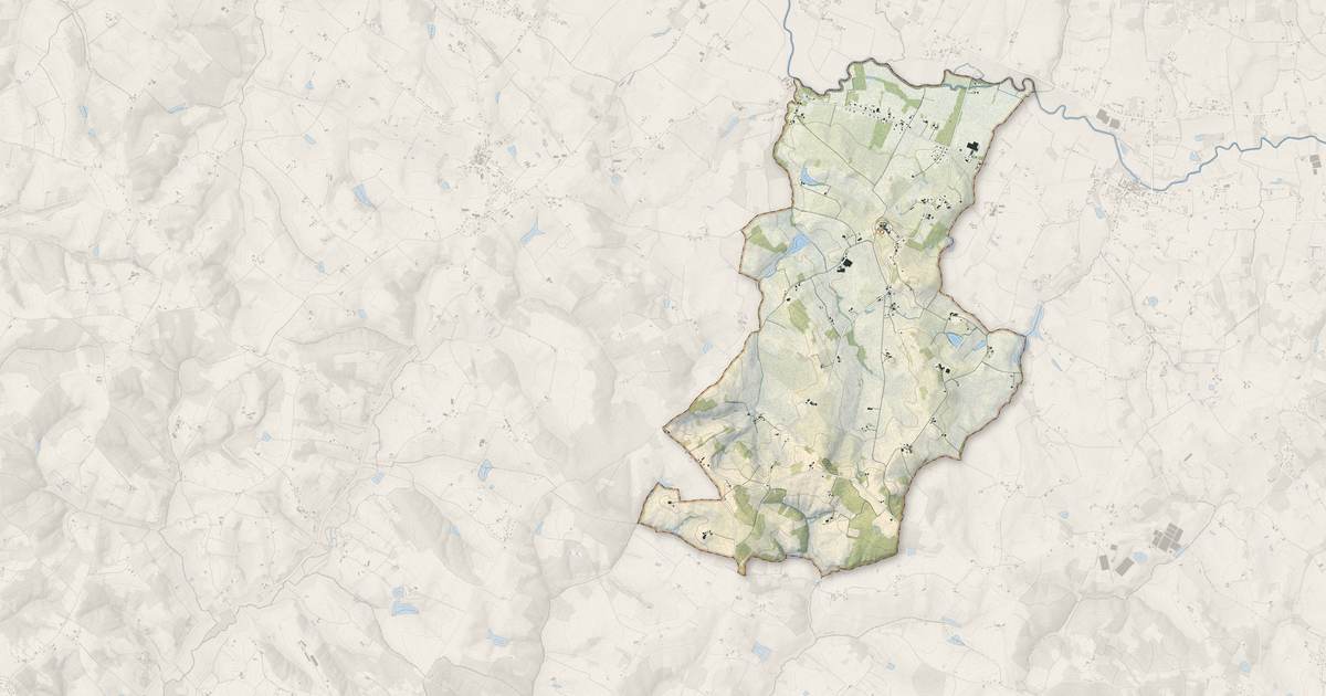 Portrait cartographique de Monteton : relief, eau, forêts, bâti et voies, calculés à partir des données de l'IGN