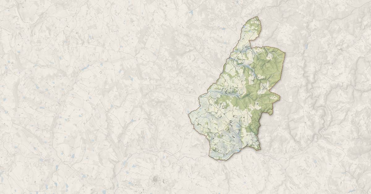 Portrait cartographique de Paulhiac : relief, eau, forêts, bâti et voies, calculés à partir des données de l'IGN