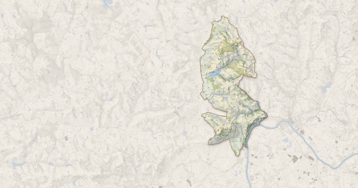 Portrait cartographique de Pinel-Hauterive : relief, eau, forêts, bâti et voies, calculés à partir des données de l'IGN