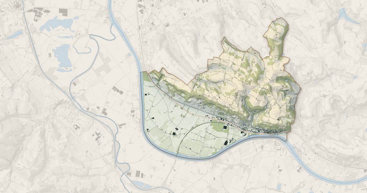 Portrait cartographique de Port-Sainte-Marie : relief, eau, forêts, bâti et voies, calculés à partir des données de l'IGN
