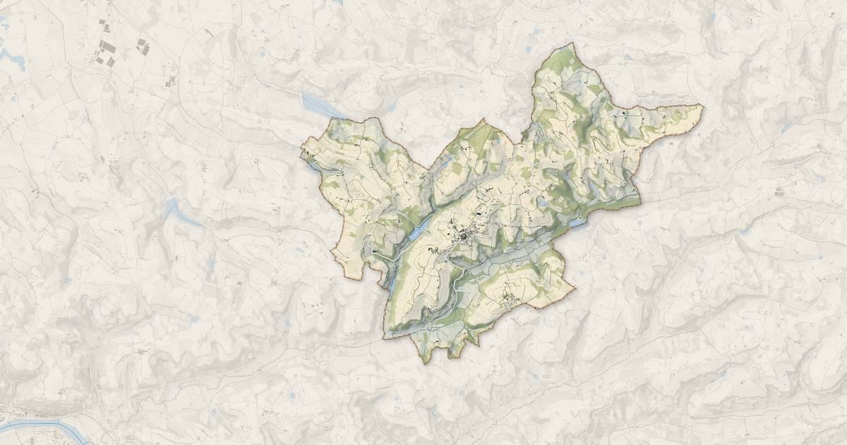 Portrait cartographique de Prayssas : relief, eau, forêts, bâti et voies, calculés à partir des données de l'IGN
