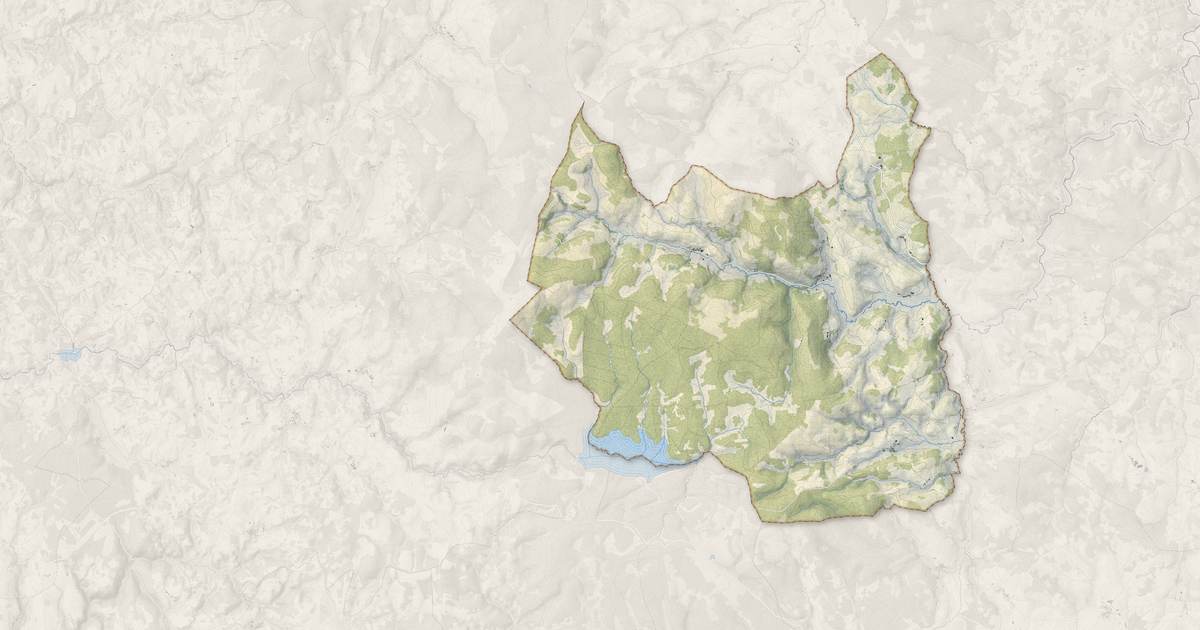 Portrait cartographique de Arzenc-de-Randon : relief, eau, forêts, bâti et voies, calculés à partir des données de l'IGN